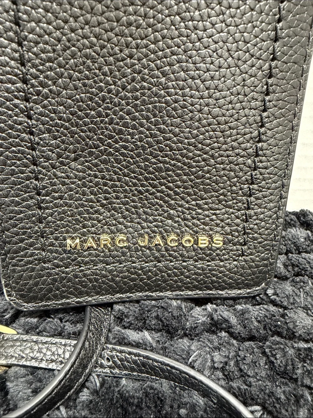 Marc Jacobs Black Pebbled Leather Crossbody Phone Pouch with Gold Logo